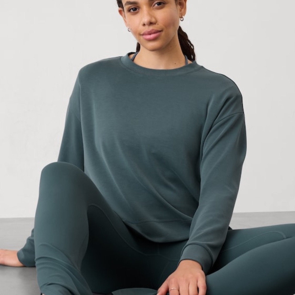 Athleta Seasoft Crewneck Sweatshirt Cosmos XS